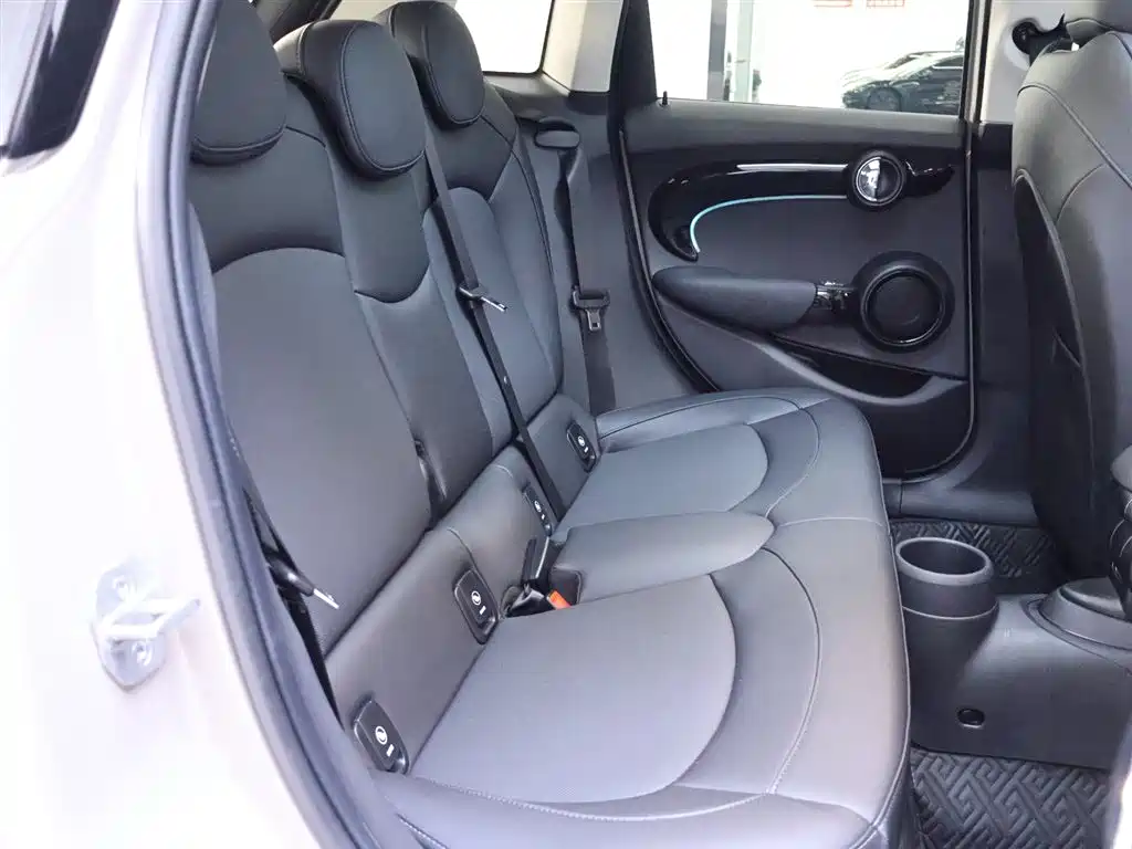 MINI 2023 1.5T COOPER Artist Five-Door Edition купить на сайте DeffCars