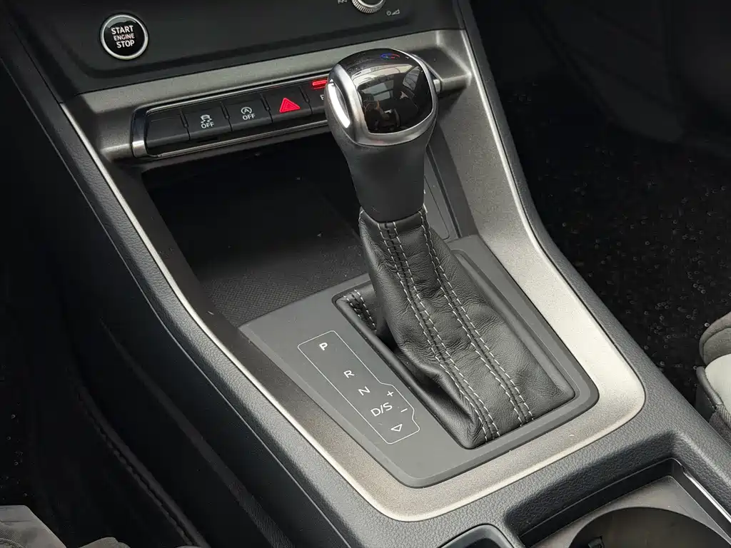 Audi Q3 2023 35 TFSI Fashionable and Dynamic (1.4T) купить на сайте DeffCars