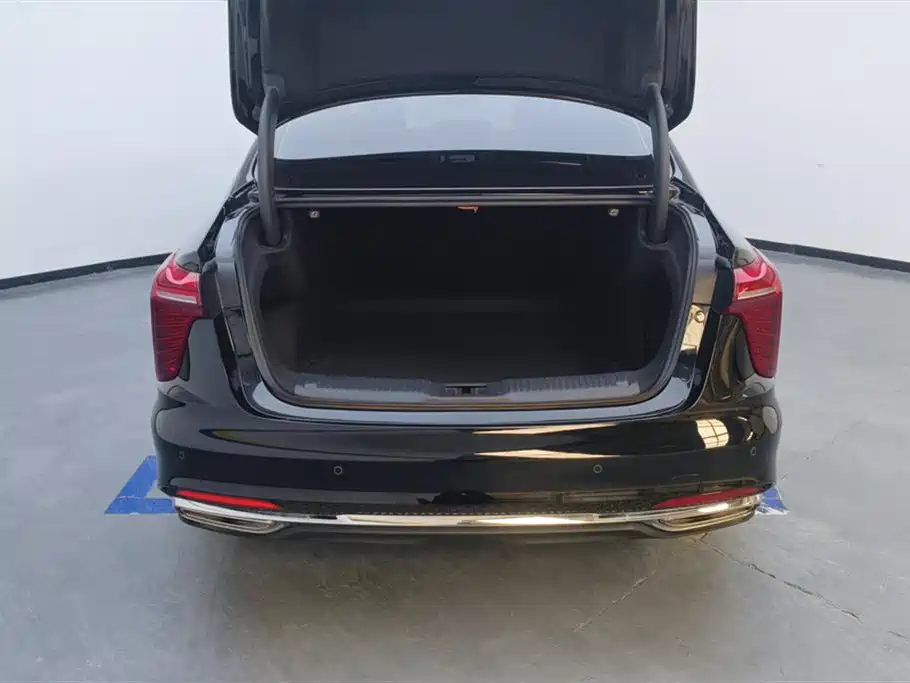 Hongqi H5 2024 1.5T DCT Zhilian Qiyun Edition купить на сайте DeffCars