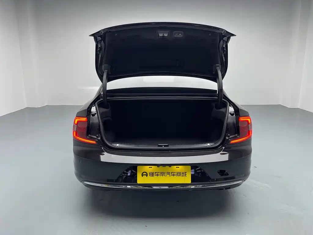 Volvo S90 2025 B5 Zhiyuan Luxury Edition купить на сайте DeffCars