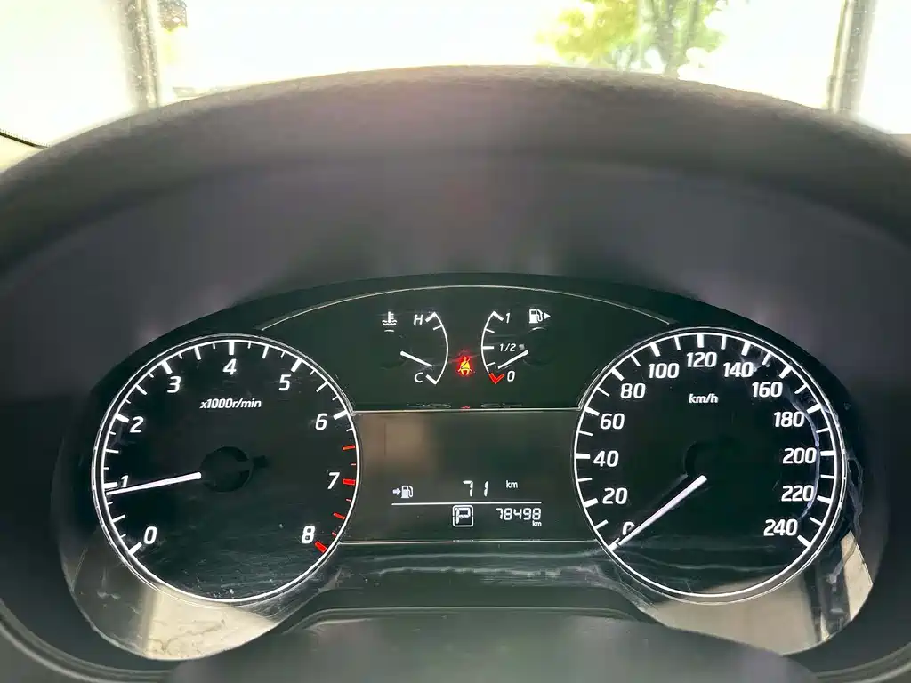 Tiida 2016 1.6L CVT cool version купить на сайте DeffCars