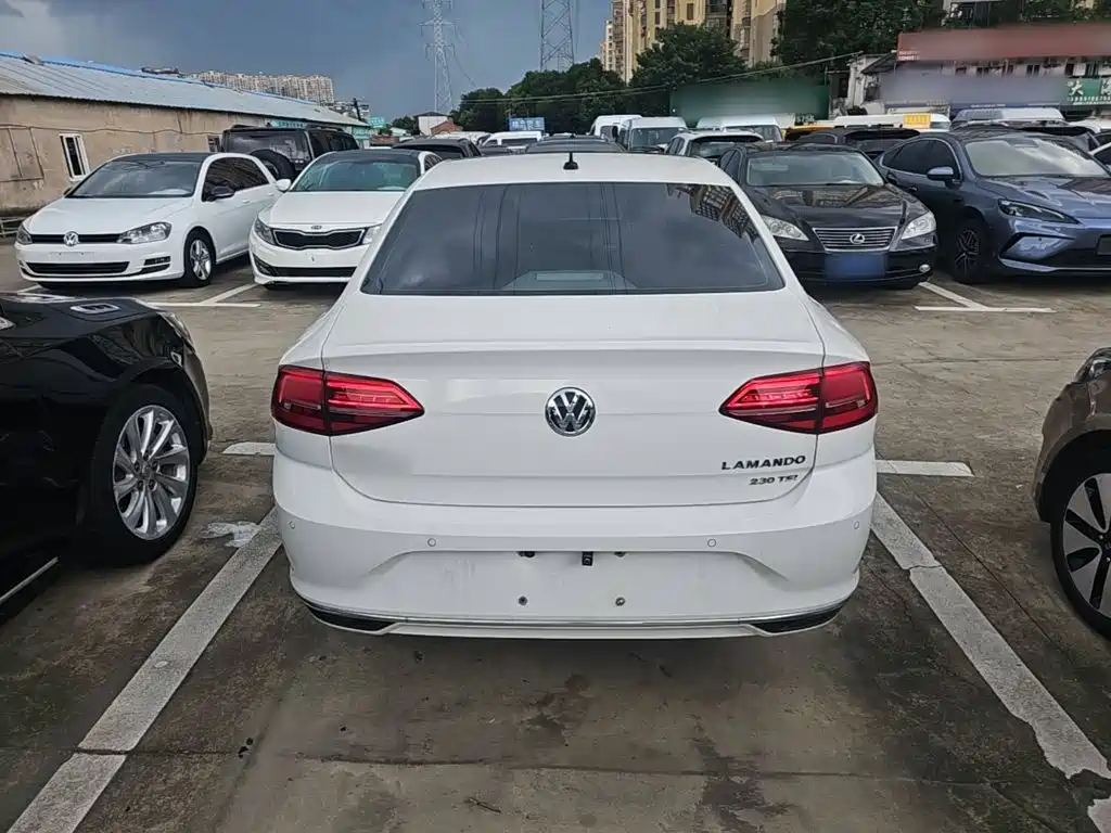Lamando 2021 230TSI DSG Fashion Edition купить на сайте DeffCars