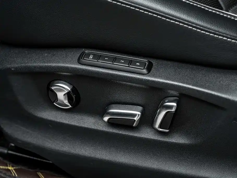 Touron 2019 Touron X 380TSI four-wheel drive luxury version купить на сайте DeffCars