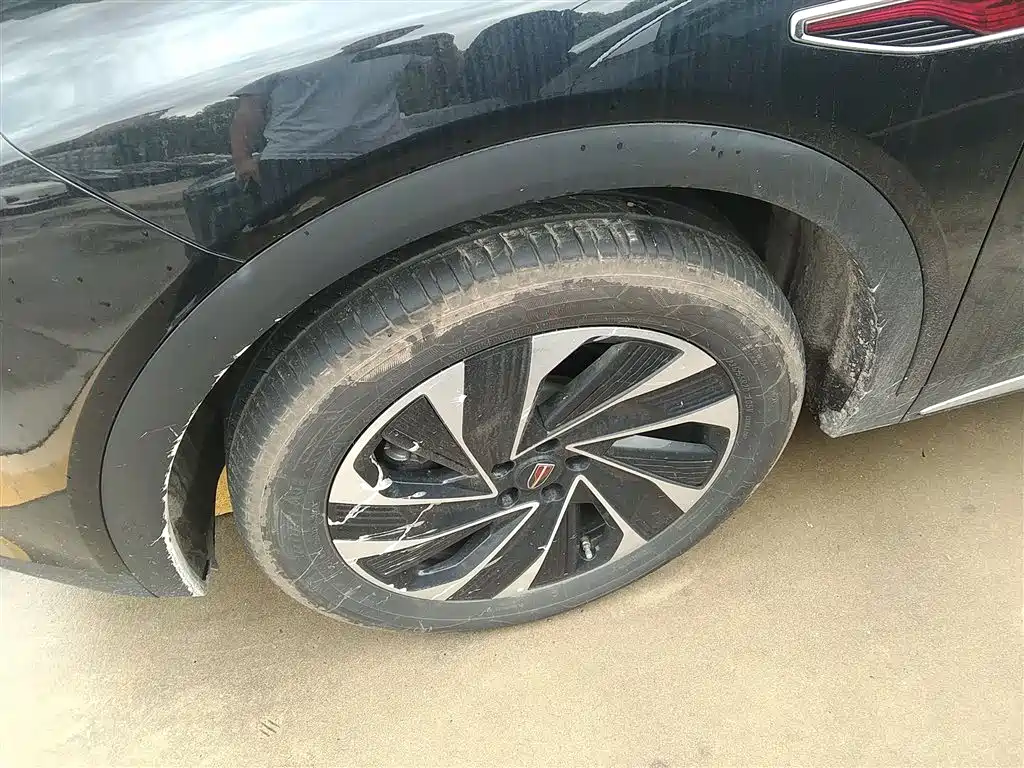 Hongqi HS7 PHEV 2024 2.0T PHEV four-wheel drive Qichang version 6 seats купить на сайте DeffCars