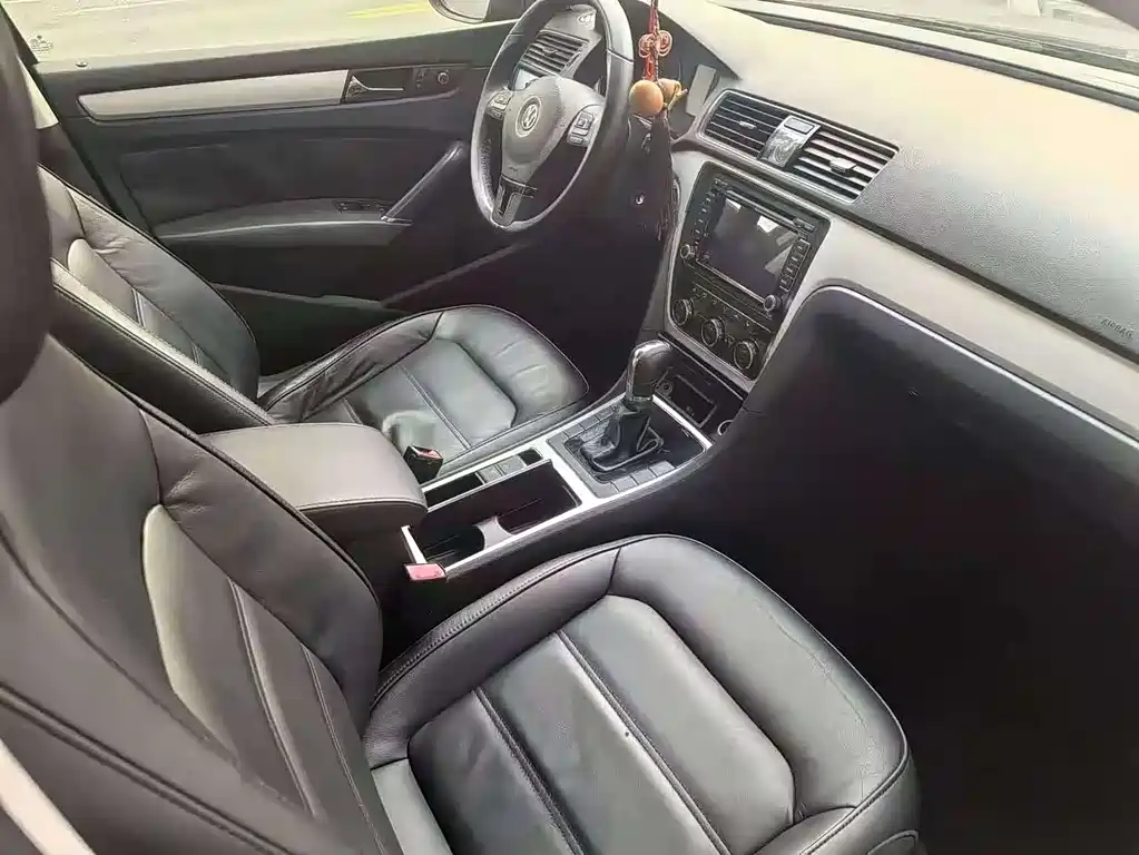 Passat 2013 1.8TSI DSG Premium Edition купить на сайте DeffCars