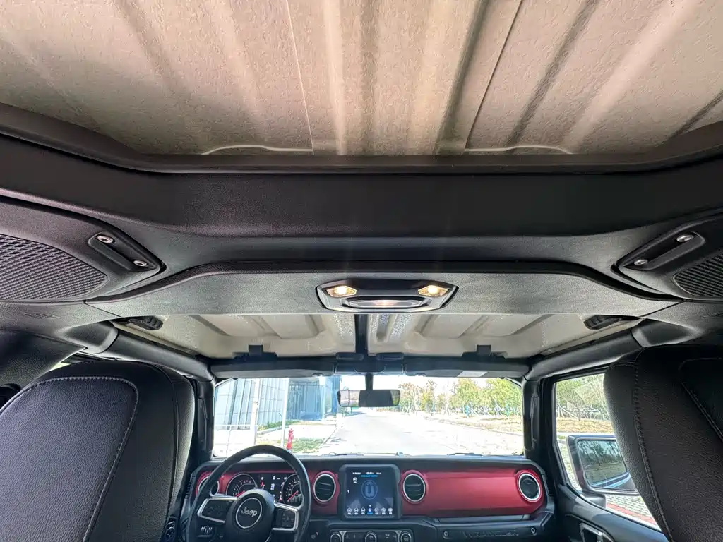 Wrangler 2021 2.0T Robin Hood Four-Door Edition купить на сайте DeffCars
