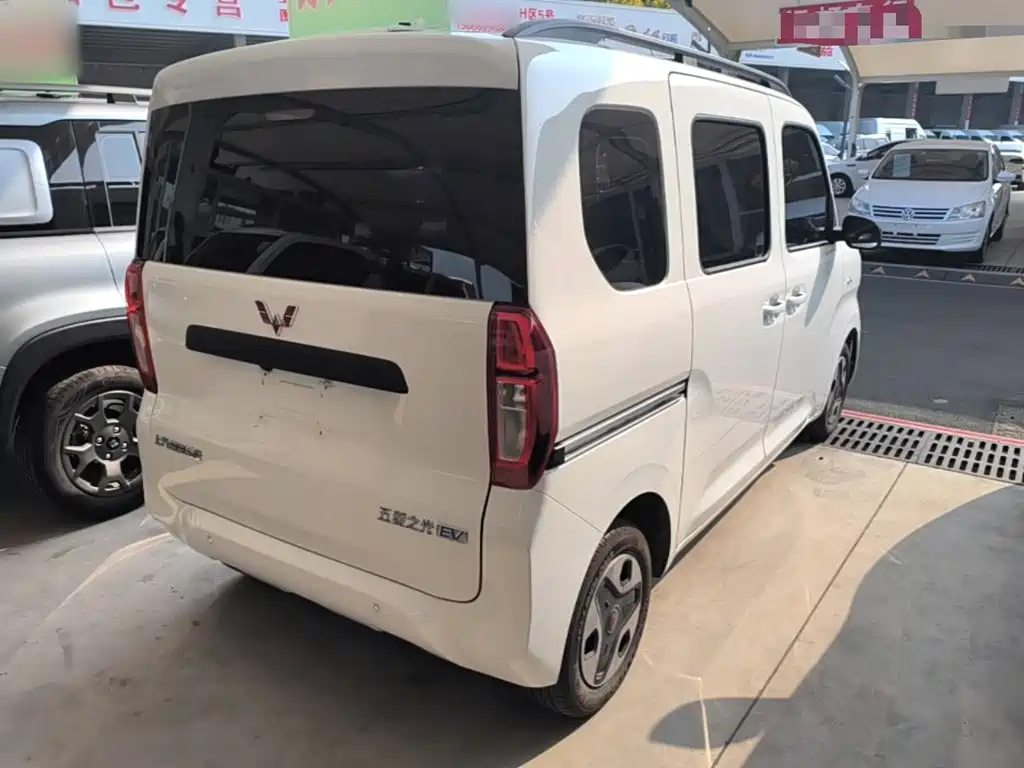 Wuling Zhiguang New Energy 2025 305km Enterprising Type купить на сайте DeffCars