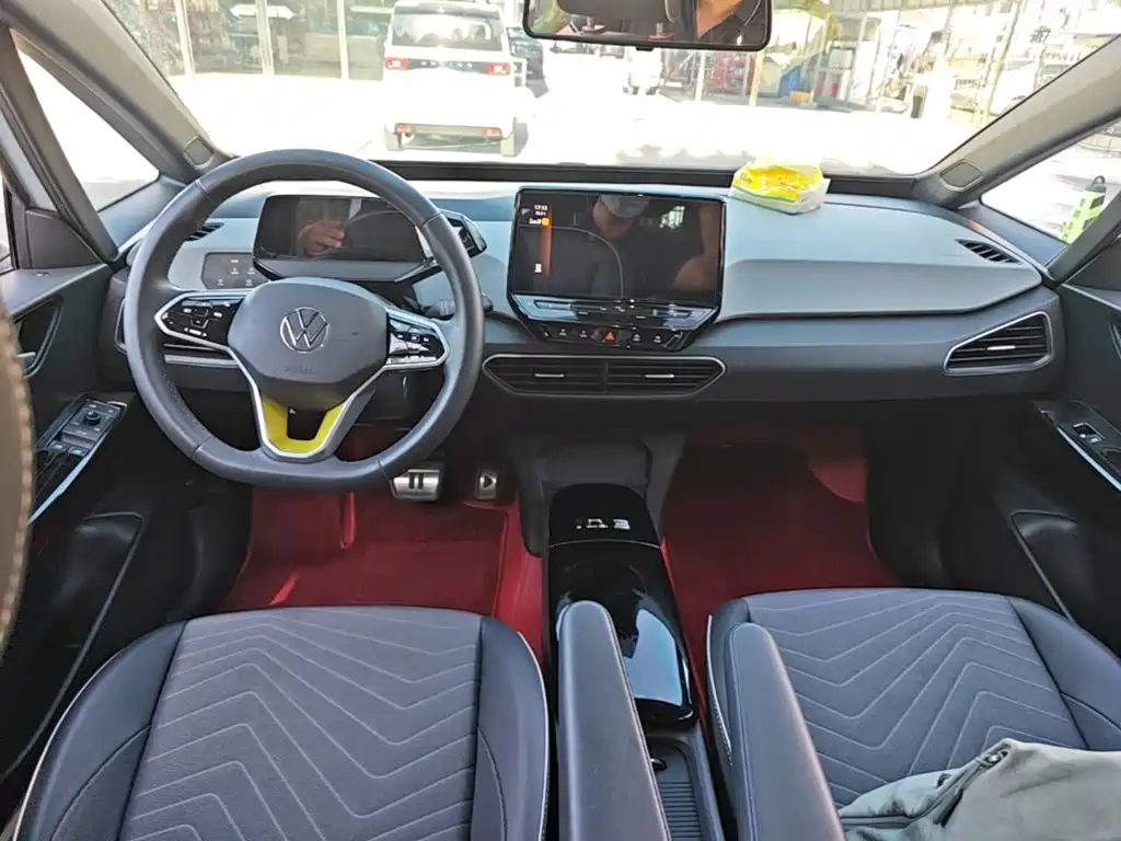 Volkswagen ID.3 2023 upgraded model pure smart version купить на сайте DeffCars