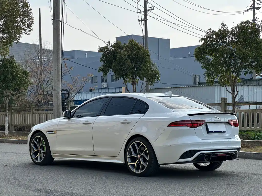 Jaguar XEL 2021 2.0T 200PS R-DYNAMIC Youth Sports Edition купить на сайте DeffCars