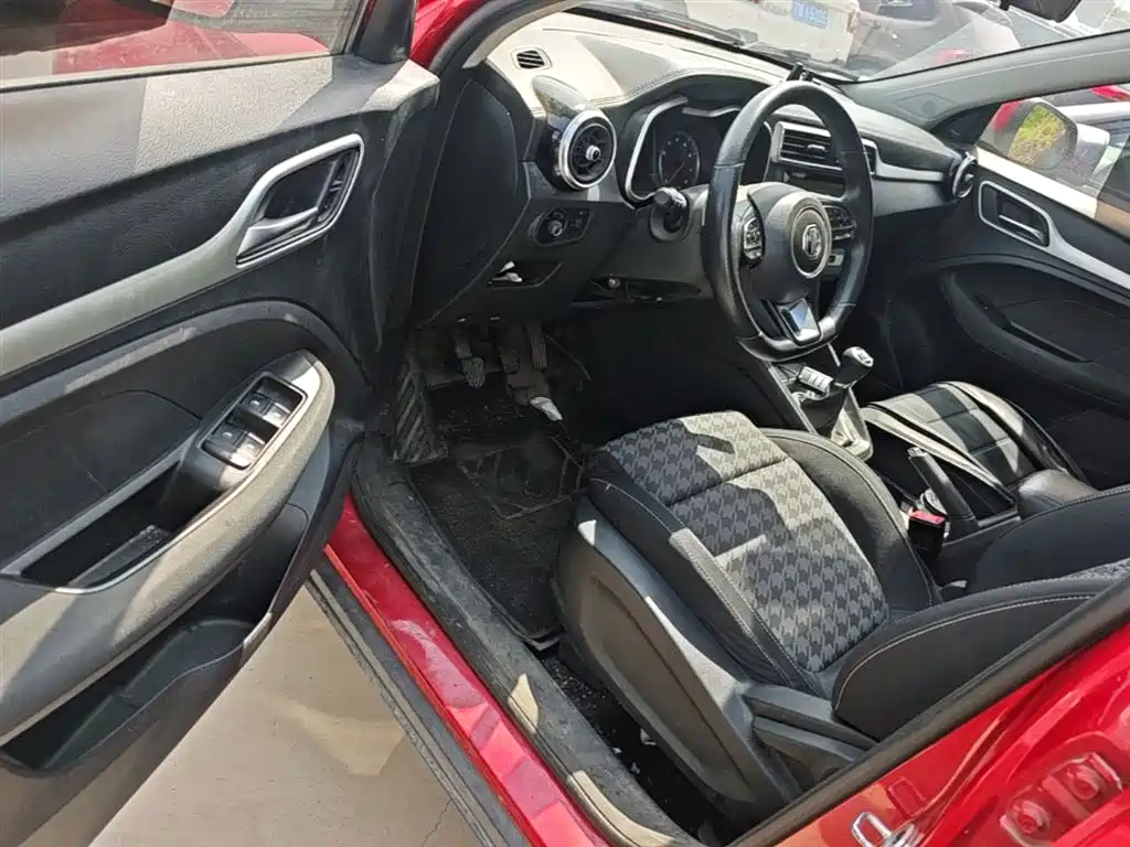 MG ZS 2019 1.5L Manual 65-inch Giant Screen Sunroof Global Version National VI купить на сайте DeffCars