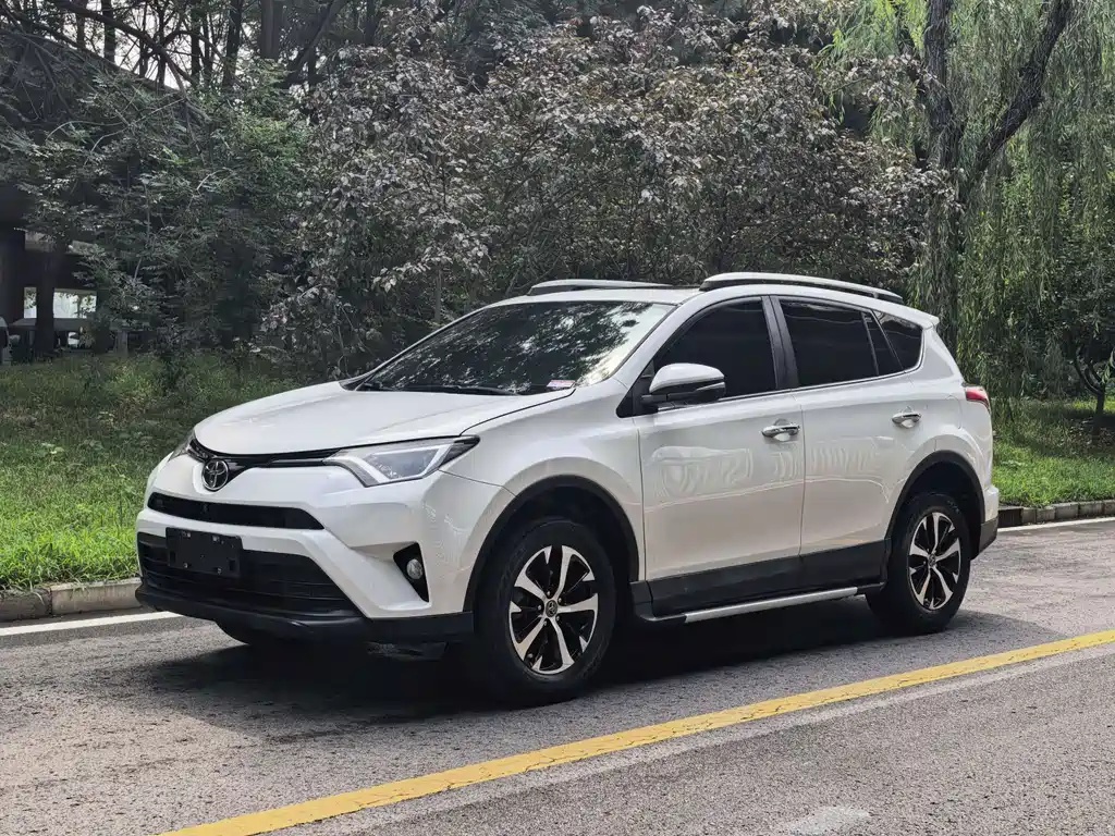 RAV4 Rongfang 2016 2.0L CVT two-wheel drive fashion version National V купить на сайте DeffCars
