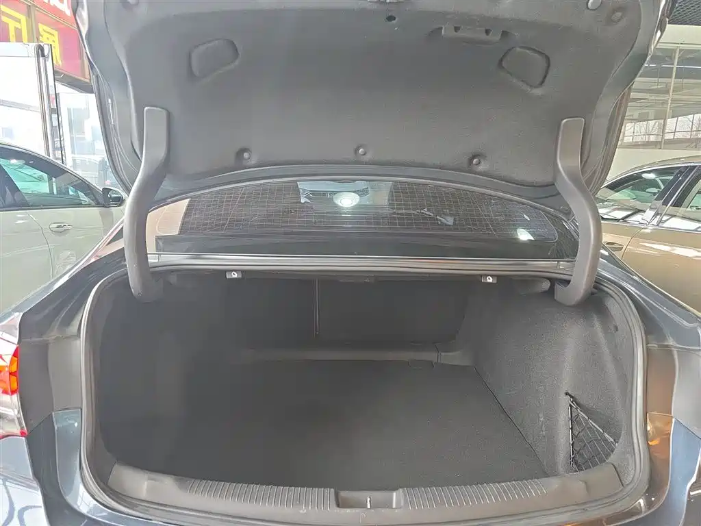 Regal 2019 20T Elite National VI купить на сайте DeffCars