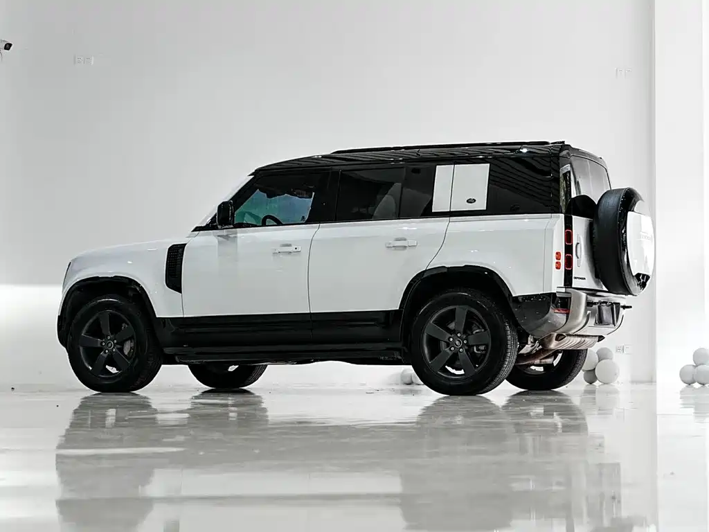 Land Rover Defender 2024 110 3.0T P400 X-DYNAMIC HSE купить на сайте DeffCars