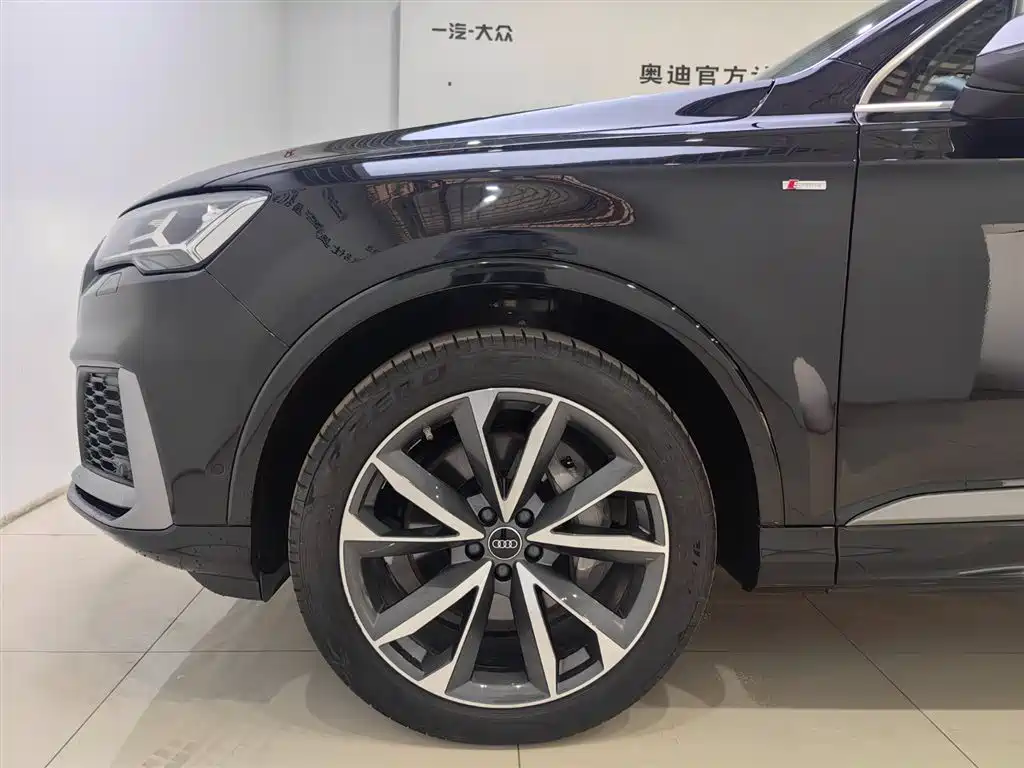 Audi Q7 2022 55 TFSI quattro S line sports купить на сайте DeffCars