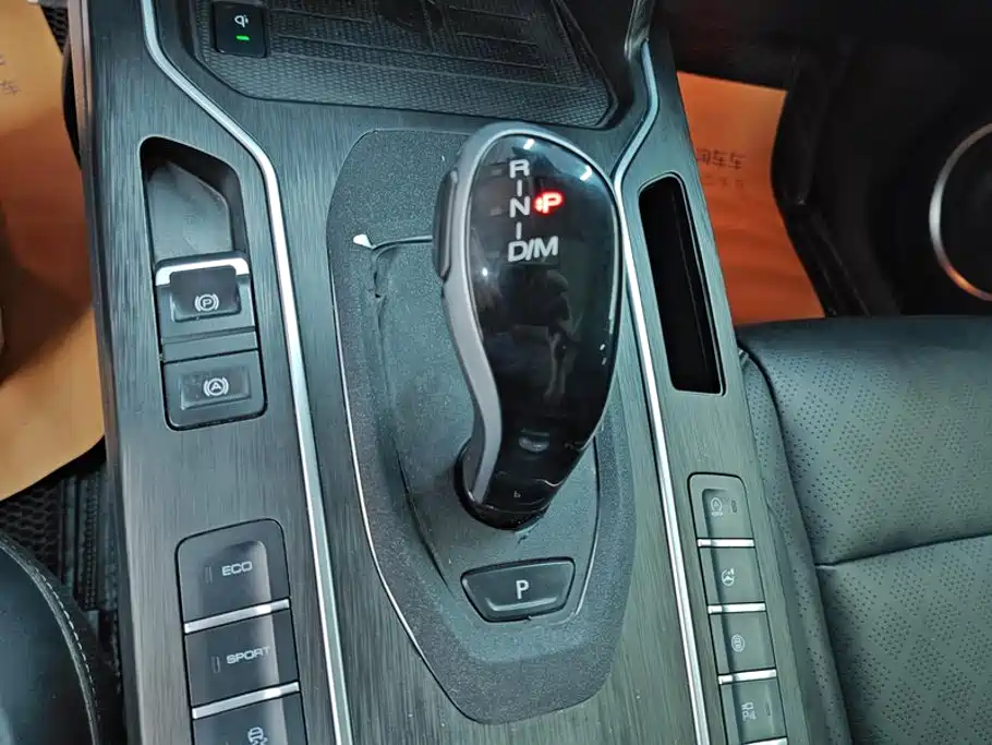Wey VV6 2018 2.0T 2WD Ultra Deluxe Country V купить на сайте DeffCars