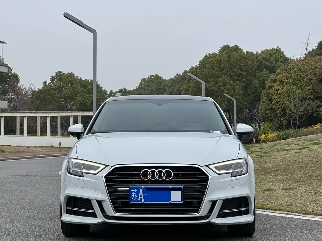 Audi A3 2019 Sportback 35 TFSI Fashion Type National V купить на сайте DeffCars