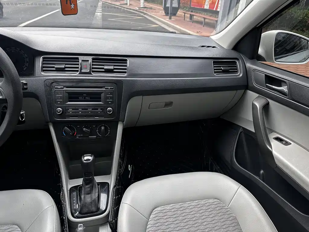 Xinrui 2016 1.6L automatic version купить на сайте DeffCars