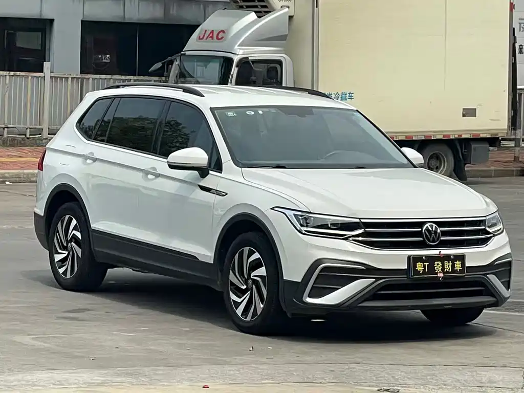 Tiguan L 2022 330TSI automatic two-wheel drive comfort version купить на сайте DeffCars