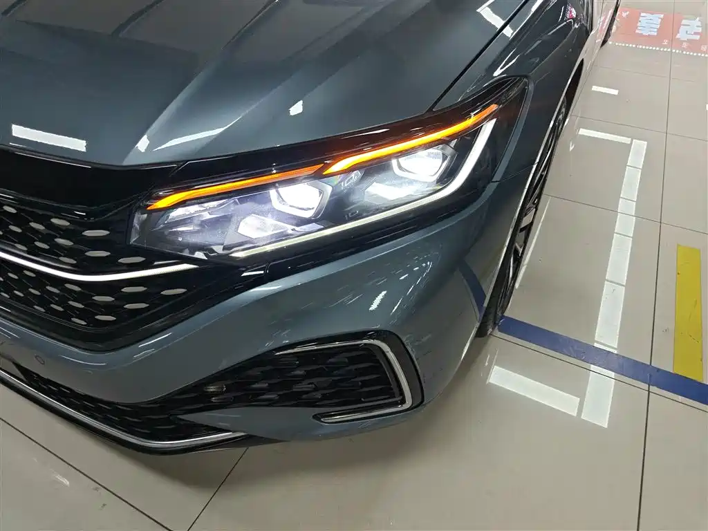 Passat 2022 330TSI Starry Sky Premium Edition купить на сайте DeffCars