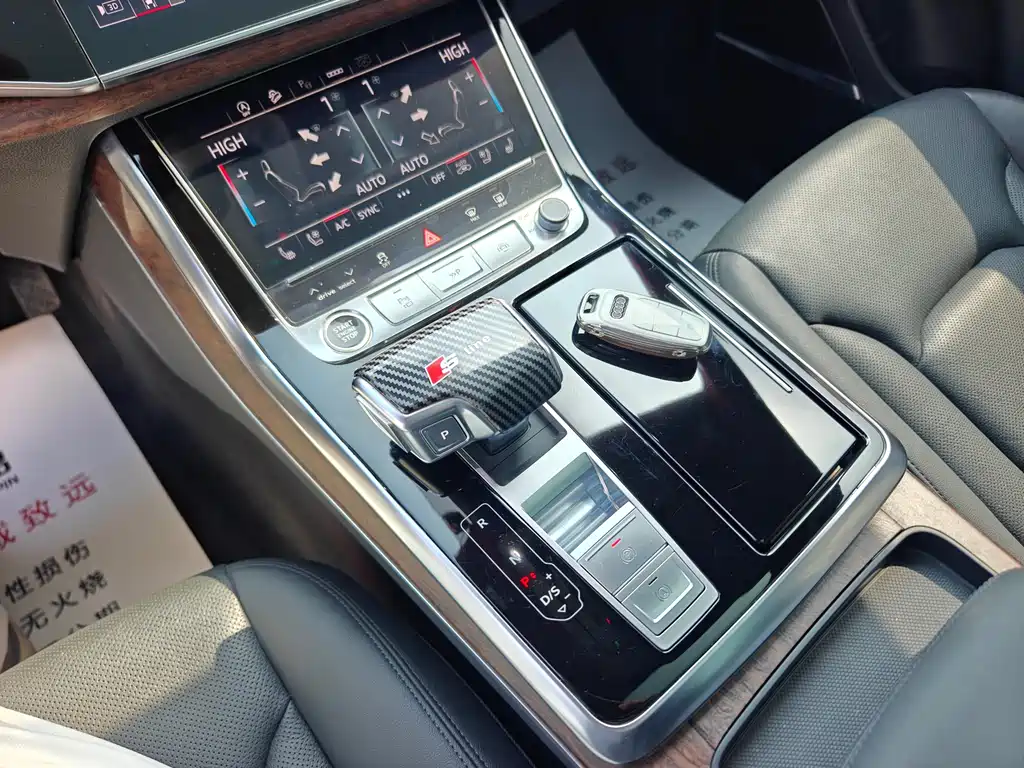 Audi Q7 2022 55 TFSI quattro S line sports купить на сайте DeffCars