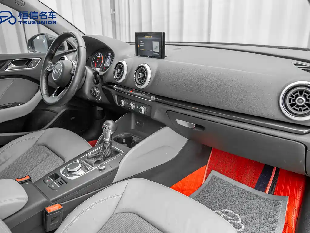 Audi A3 2018 30th Anniversary Limousine 35 TFSI Fashion купить на сайте DeffCars