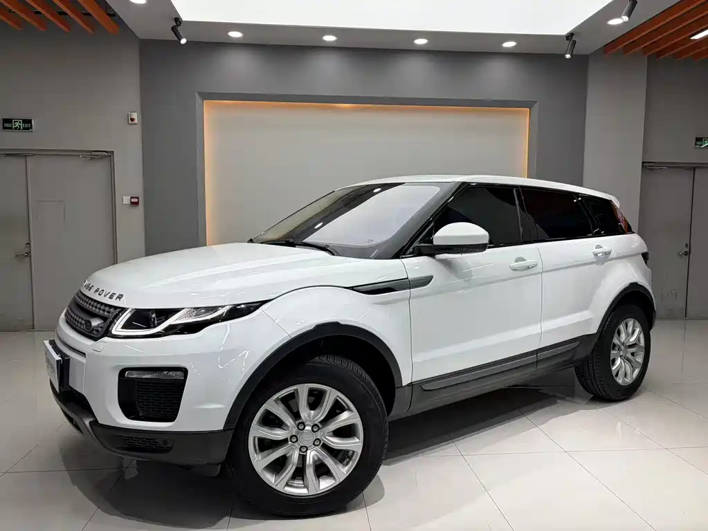Range Rover Evoque 2018 240PS PURE Fashion Edition купить на сайте DeffCars