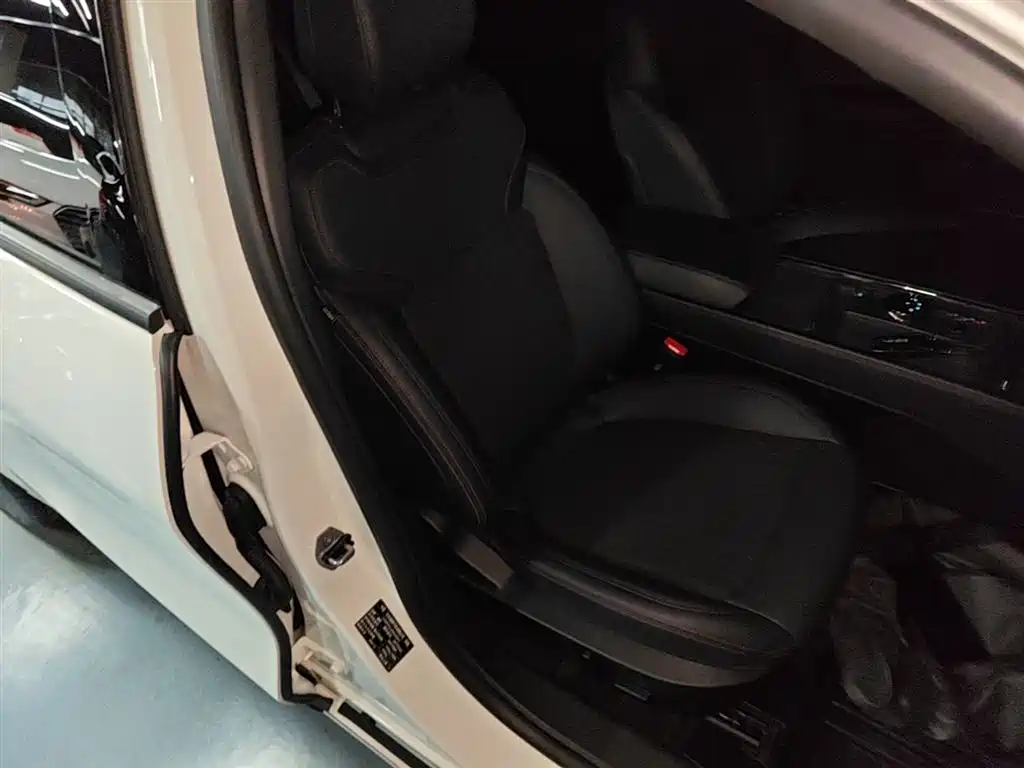 Mondeo 2025 1.5T EcoBoost Comfort Model купить на сайте DeffCars
