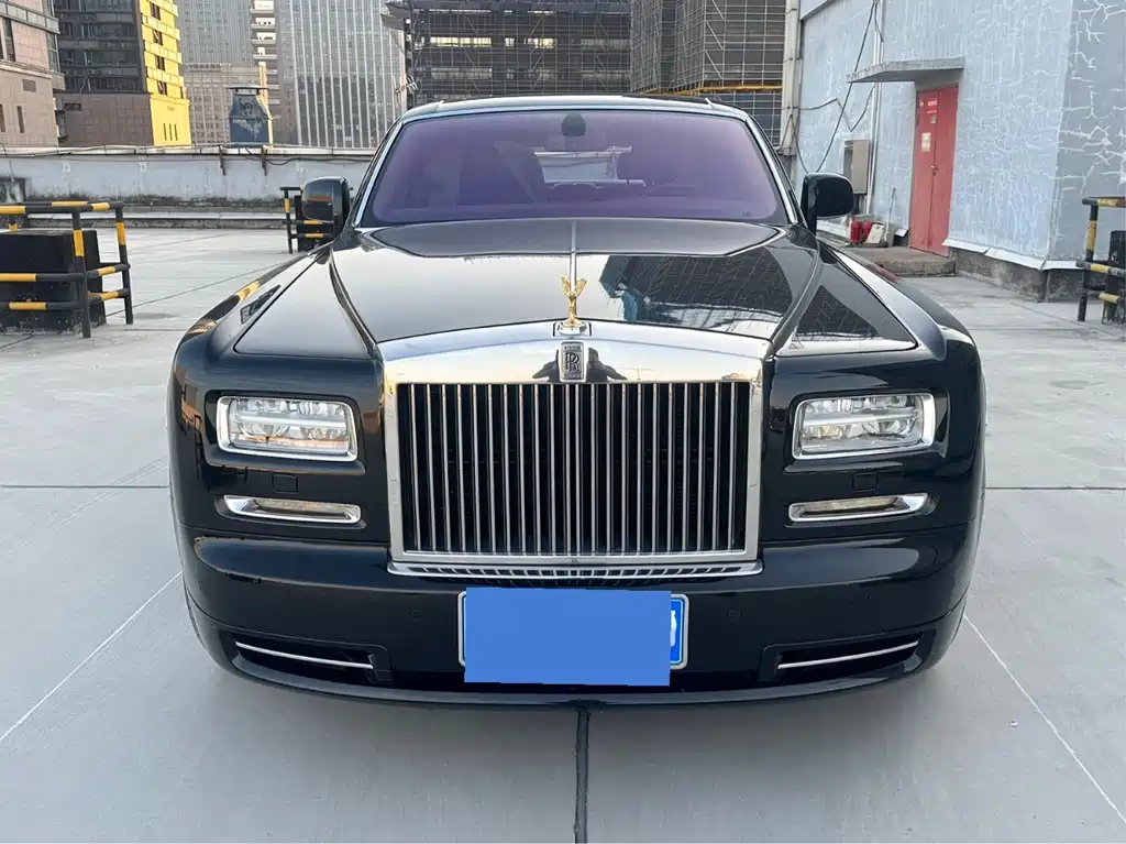 Phantom 2013 6.7L Standard Edition купить на сайте DeffCars