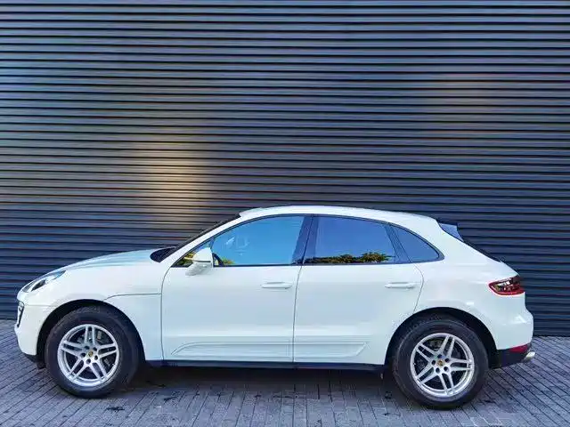 Macan 2017 Macan 2.0T купить на сайте DeffCars