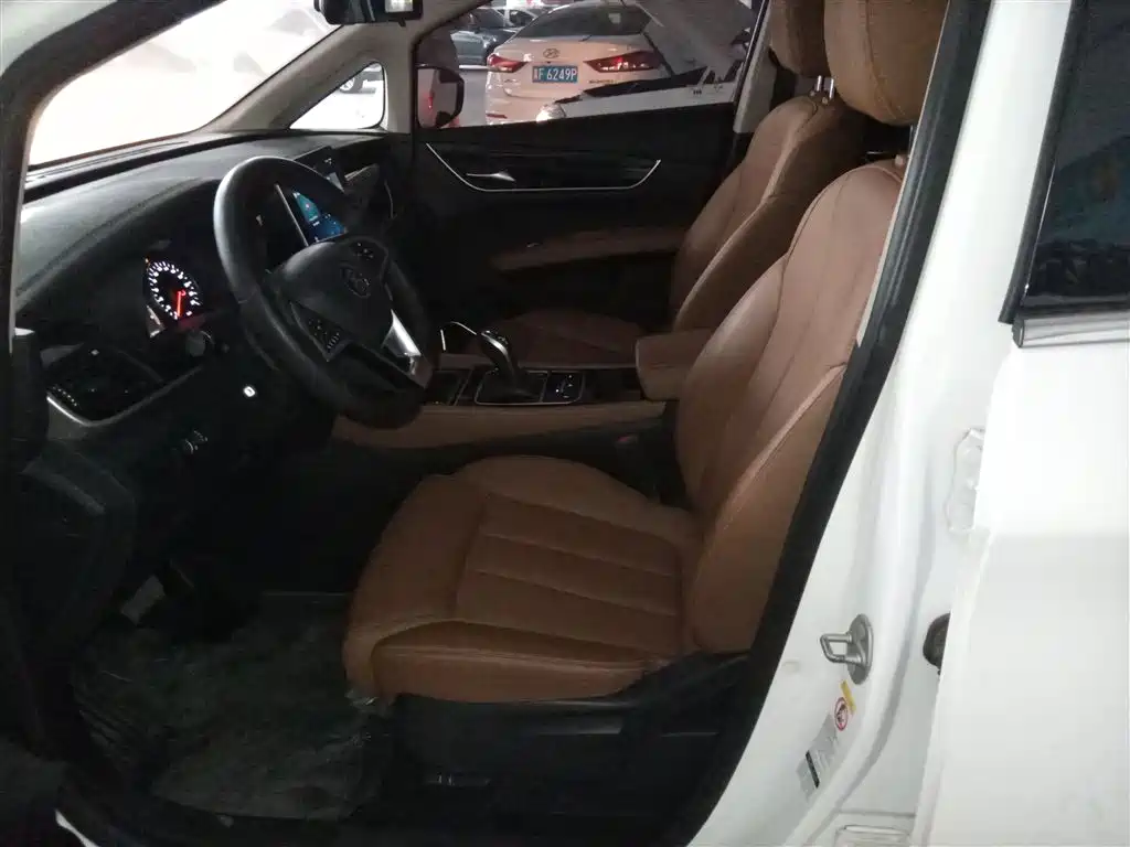 Song MAX 2019 1.5T automatic smart connected Ruiyi sunroof type 6 seats National V купить на сайте DeffCars