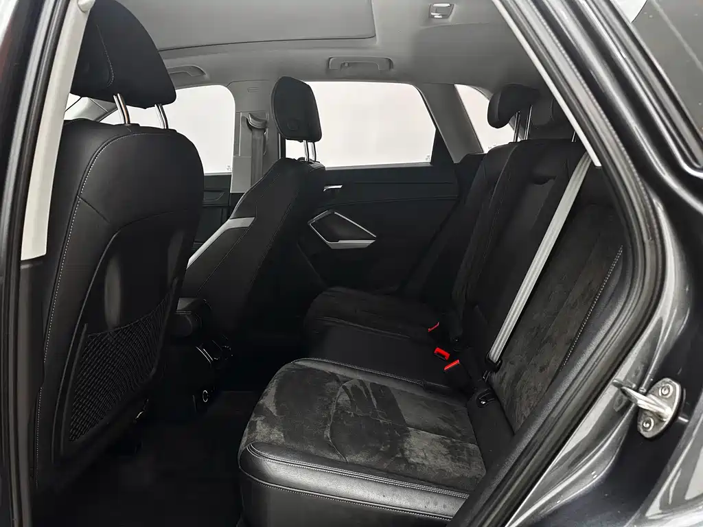 Audi Q3 2022 35 TFSI Fashionable and Dynamic купить на сайте DeffCars