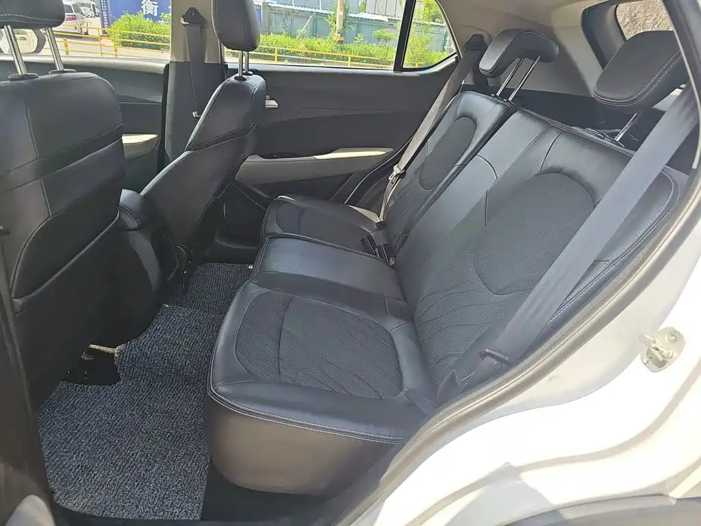 Baojun 510 2017 1.5L manual fashion model купить на сайте DeffCars