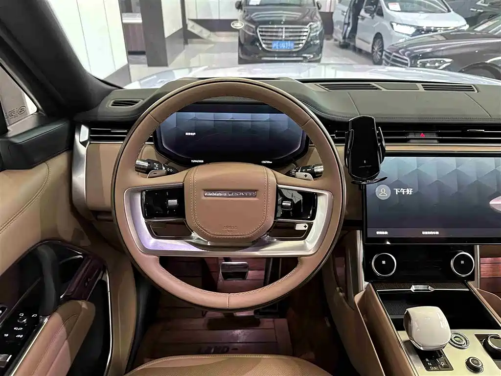 Range Rover 2023 3.0 L6 400PS Extended Edition купить на сайте DeffCars