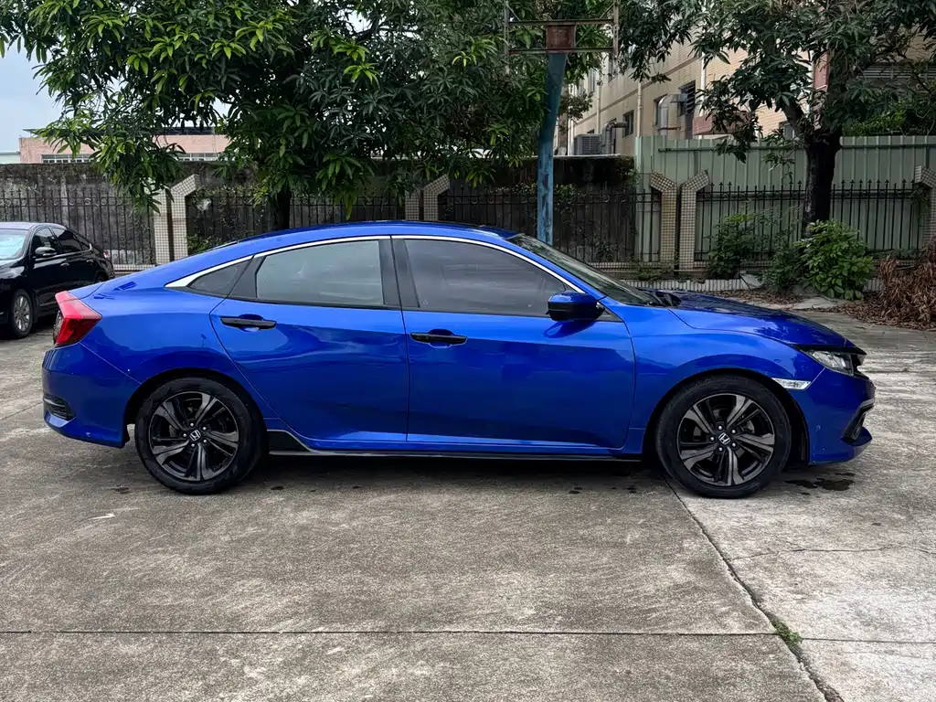 Civic 2019 220TURBO CVT combustion version National V купить на сайте DeffCars