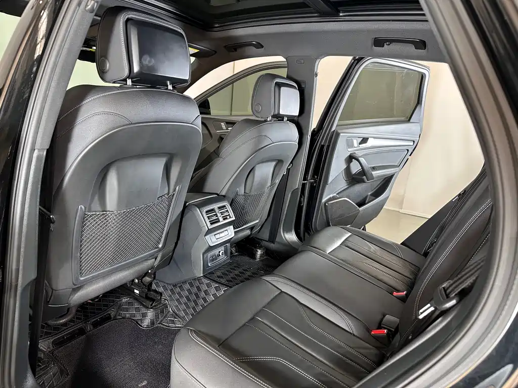 Audi Q5L 2024 40 TFSI luxury and dynamic model купить на сайте DeffCars