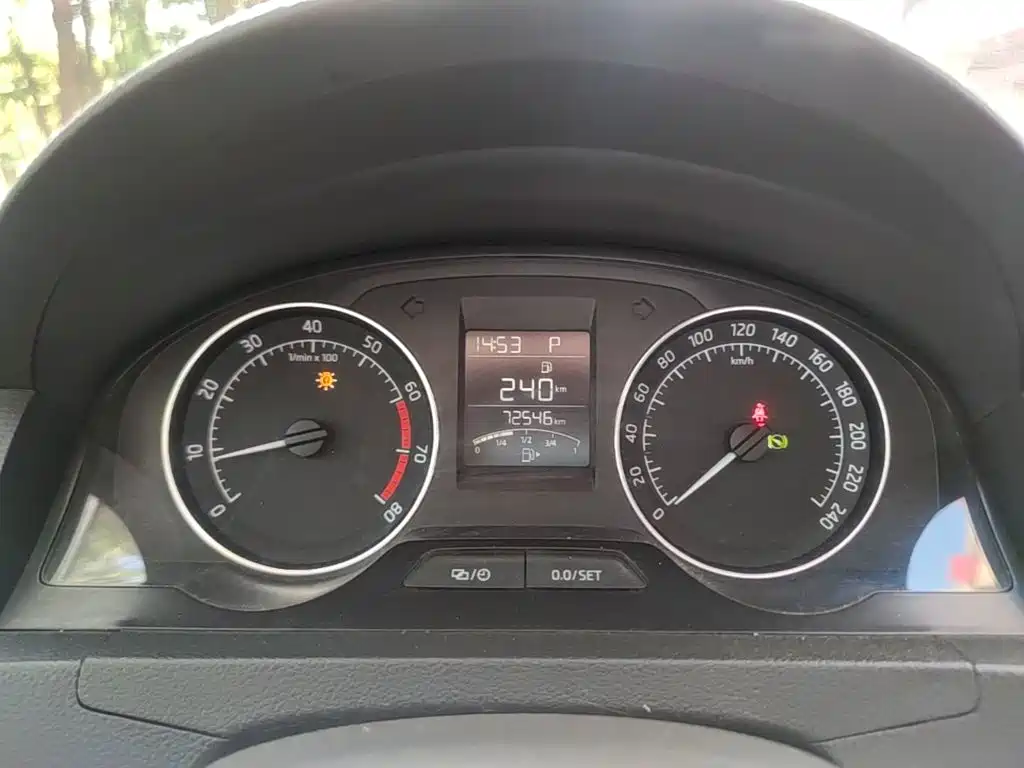 Xindong (Rapid Spaceback) 2016 model change 1.6L automatic forward version купить на сайте DeffCars