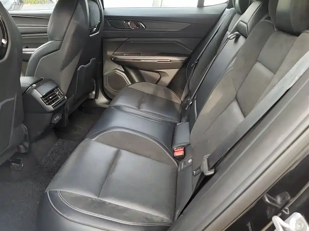 Lynk & Co 01 2023 1.5TD EM-F PM купить на сайте DeffCars