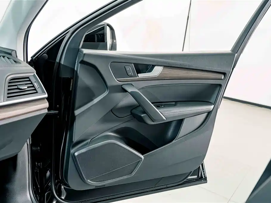 Audi Q5L 2022 40T luxury and elegant model купить на сайте DeffCars