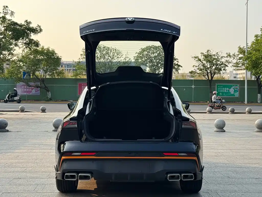 Changan UNI-V 2024 1.5T noble sports model купить на сайте DeffCars