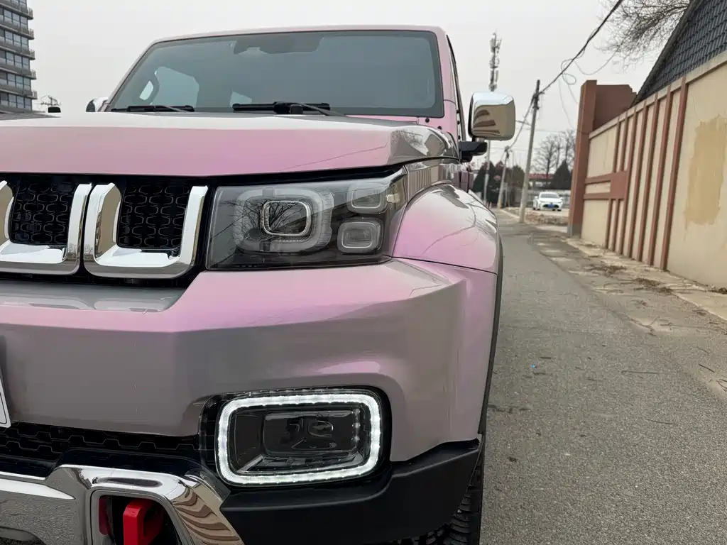 Beijing off-road BJ40 2023 2.0T automatic four-wheel drive city hunter version supreme type купить на сайте DeffCars