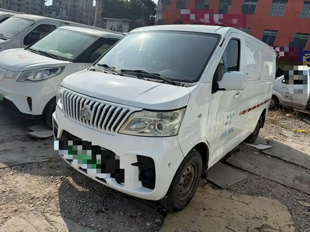Changan Ruixing EM60 2021 pure electric van transporter 70kW купить на сайте DeffCars