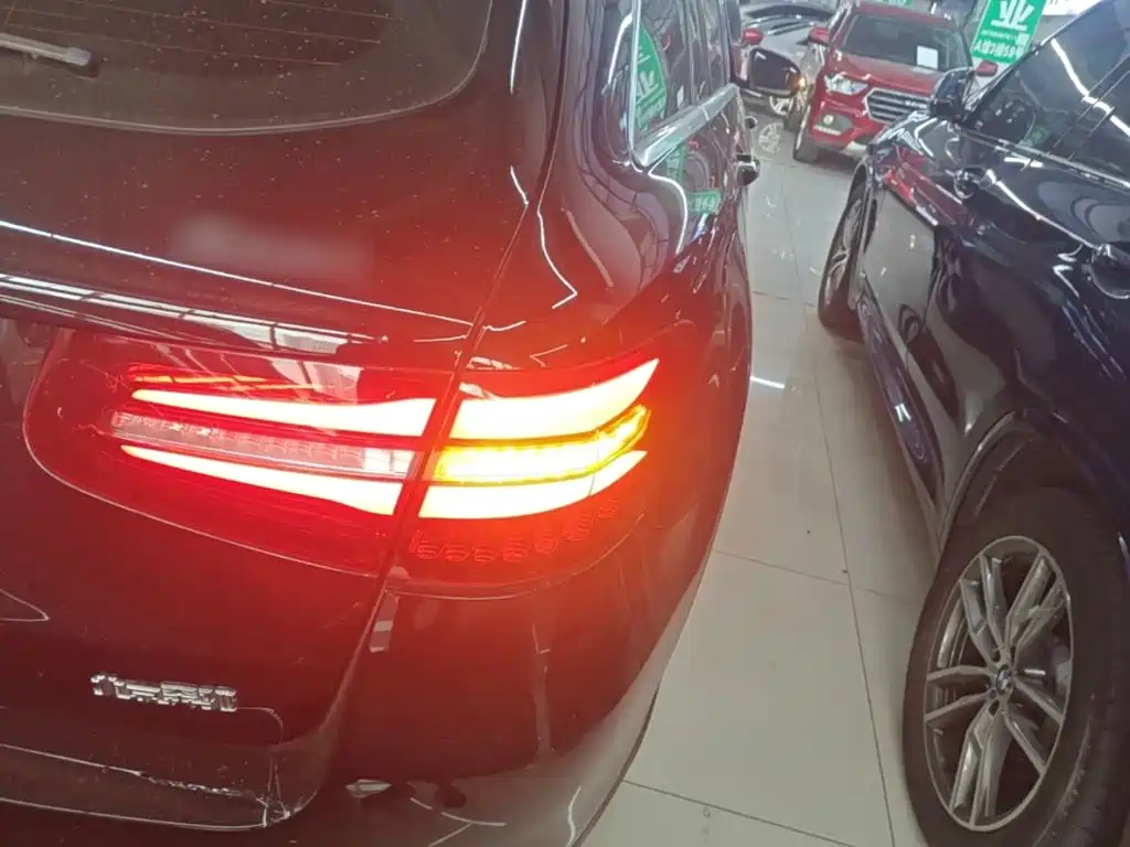 Mercedes GLC 2018 Modification 300 4MATIC Dynamic купить на сайте DeffCars