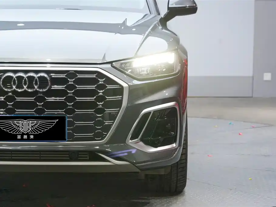Audi Q5L 2022 facelift 40T luxury and dynamic model купить на сайте DeffCars