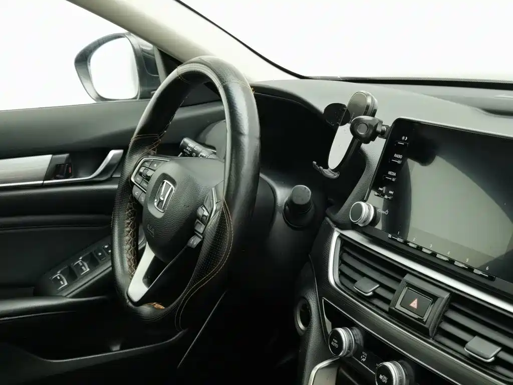 Accord 2018 260TURBO Deluxe Edition National VI купить на сайте DeffCars