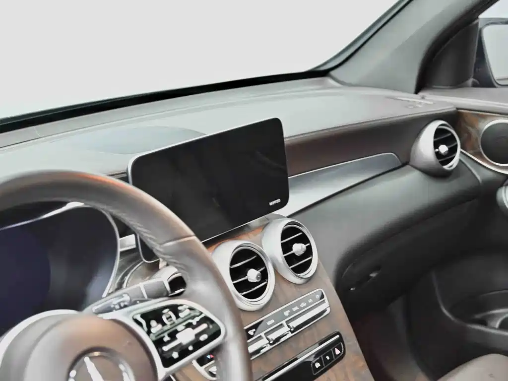 Mercedes-Benz GLC 2020 facelift GLC 260 L 4MATIC luxury model купить на сайте DeffCars