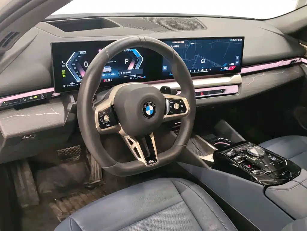 BMW 5 Series 2025 530Li Exclusive M Sports Package купить на сайте DeffCars