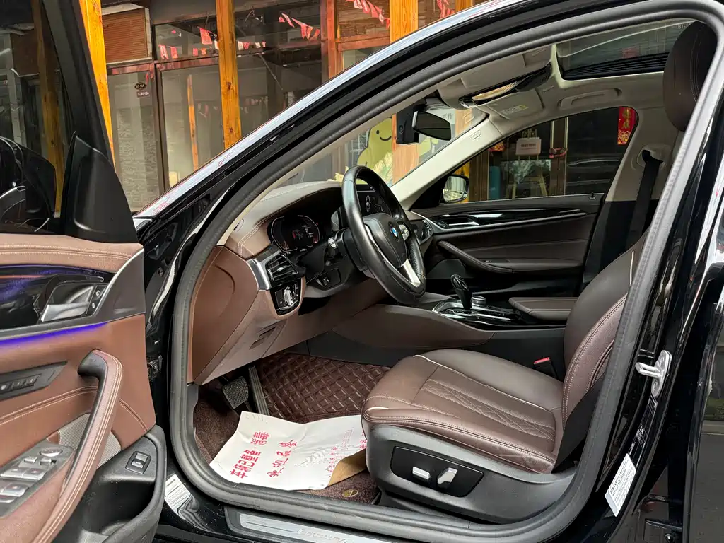 BMW 5 Series 2021 525Li M Sports Package купить на сайте DeffCars