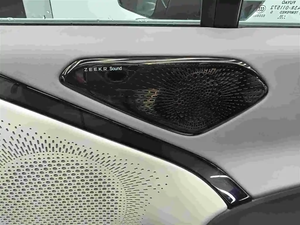 JiKr 007GT 2025 rear-wheel drive smart driving version 75kWh купить на сайте DeffCars