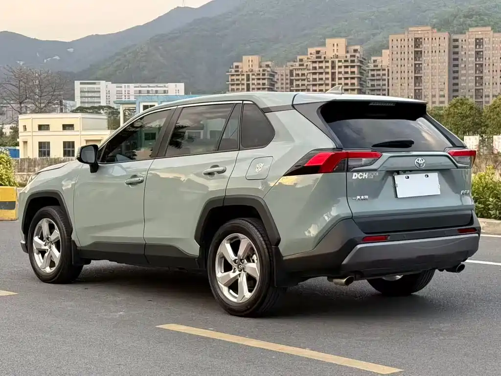 RAV4 Rongfang 2020 2.0L CVT two-wheel drive fashion version купить на сайте DeffCars