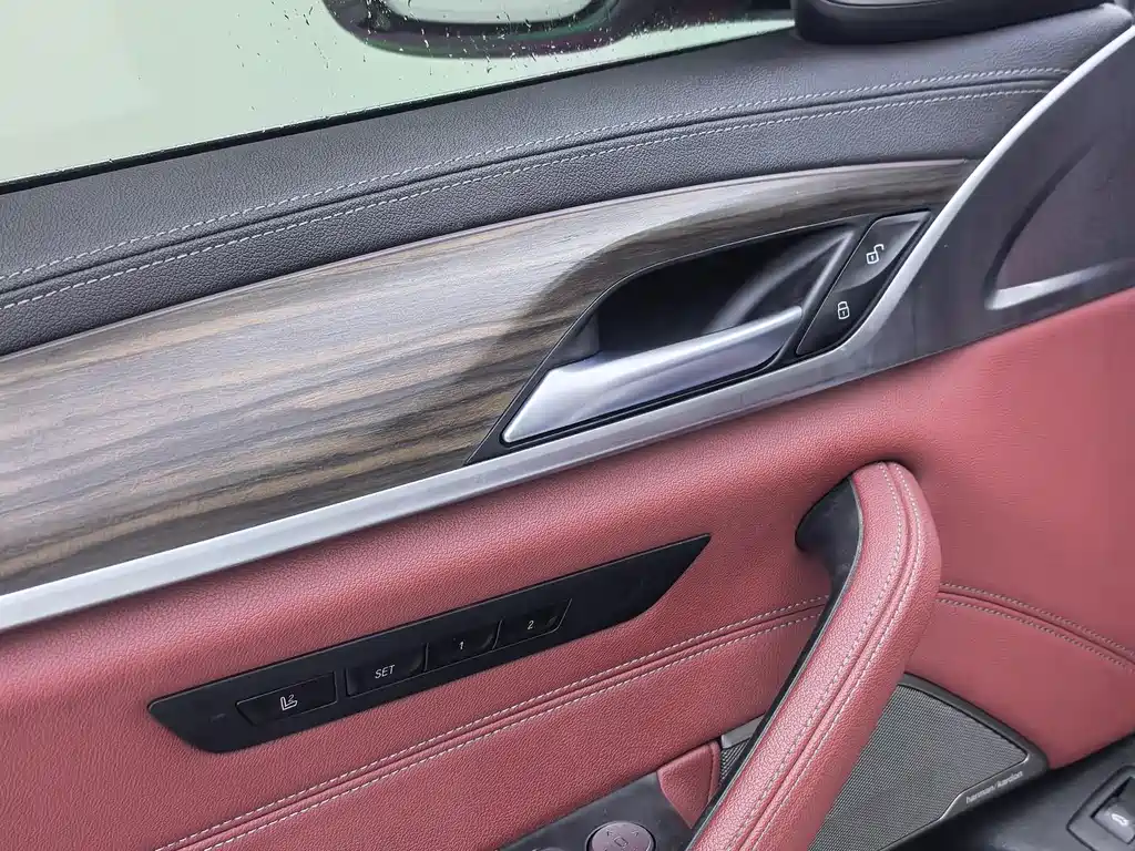 BMW 5 Series 2021 530Li Exclusive Luxury Package купить на сайте DeffCars